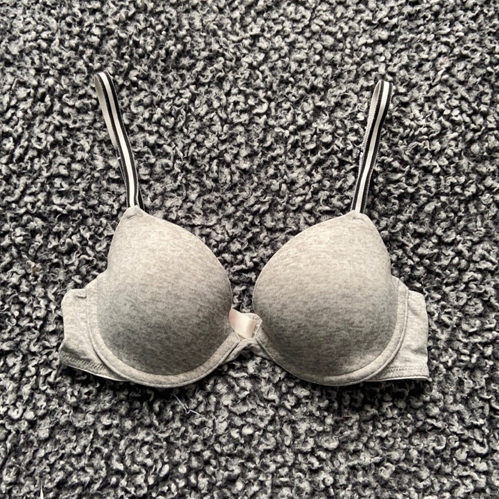 Pink bra with underwire